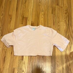 Gymshark medium pink cropped t-shirt